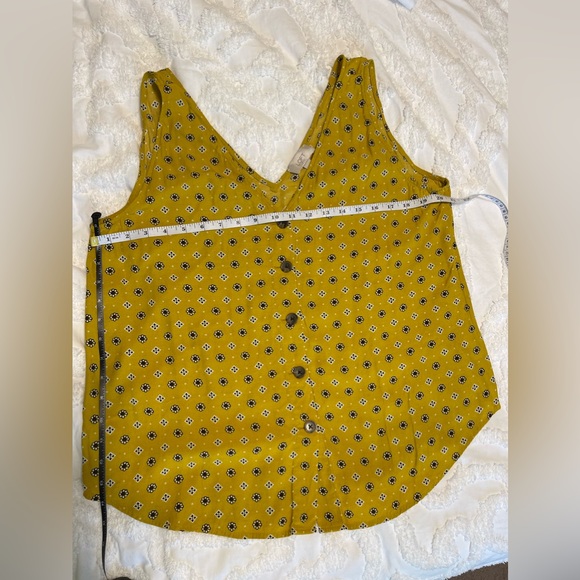 LOFT Outlet Button Down V-Neck Tank Top Shell, Size Large, Golden Yellow - Picture 4 of 4